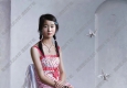 安靜油畫_一個坐著的女中學(xué)生_高清作品下載