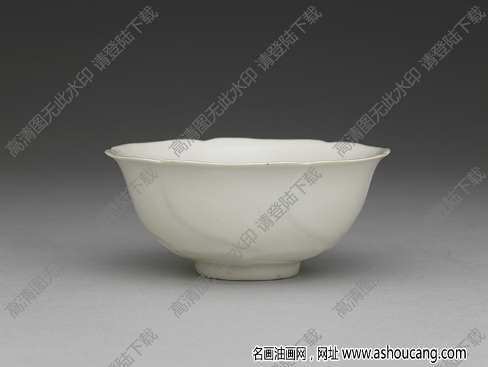 明永樂(lè) 甜白暗花菱花式茶鐘 高清大圖下載