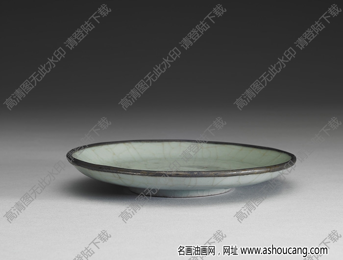 南宋 官窯青瓷劃花蟠螭紋盤(pán) 高清大圖下載